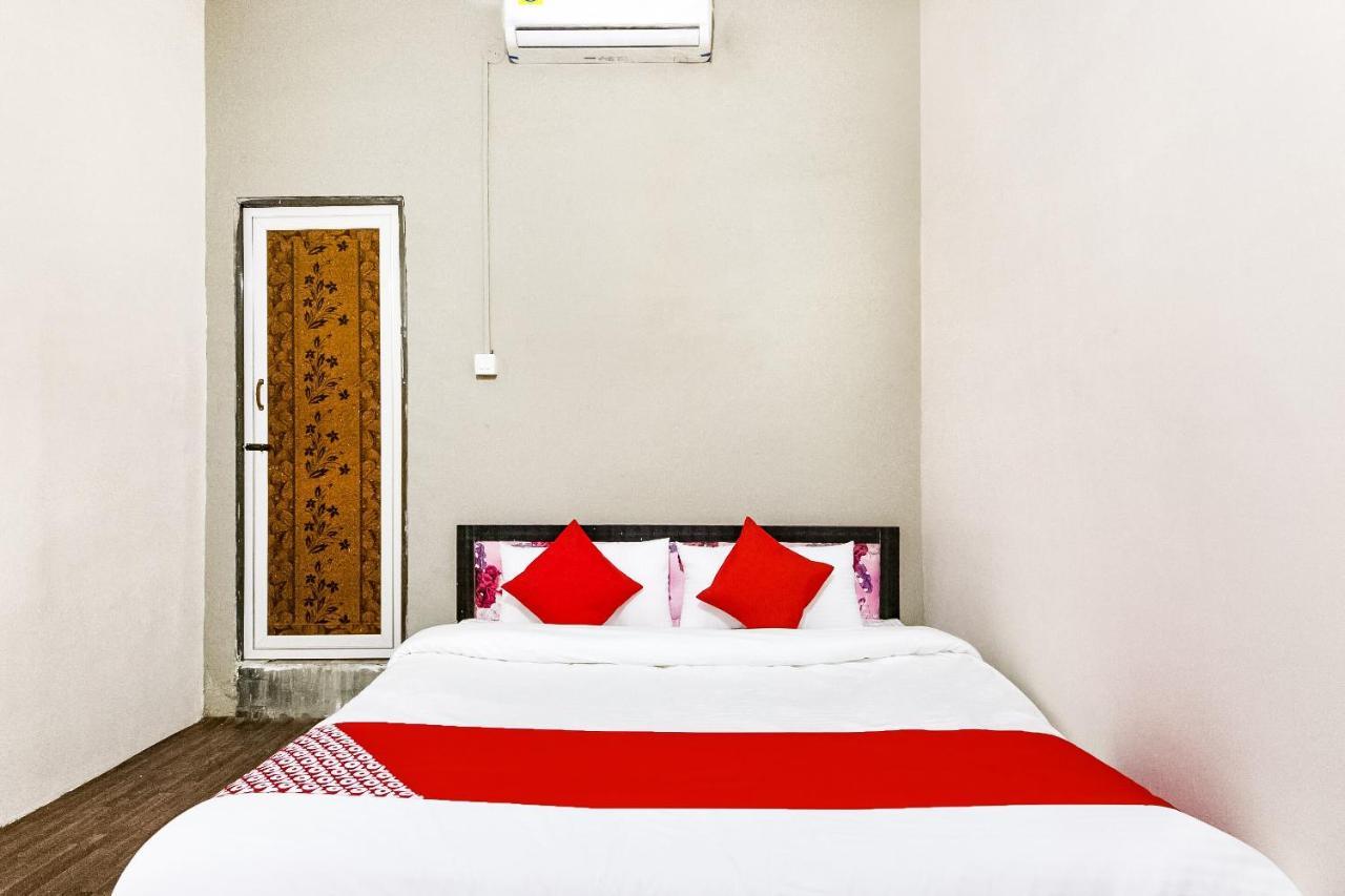 Oyo 69647 Yash Lodge จาบัลปูร์ ภายนอก รูปภาพ