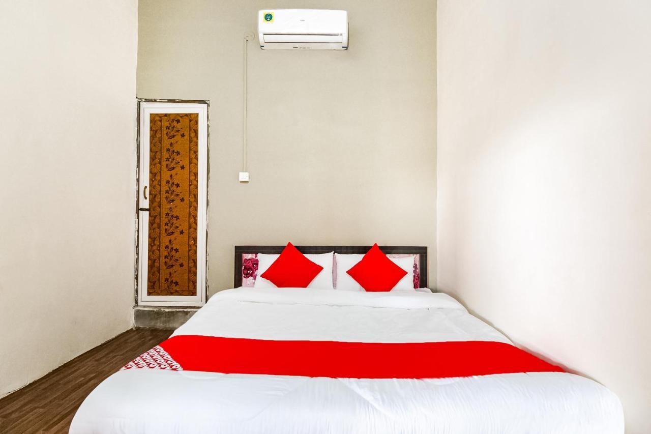 Oyo 69647 Yash Lodge จาบัลปูร์ ภายนอก รูปภาพ