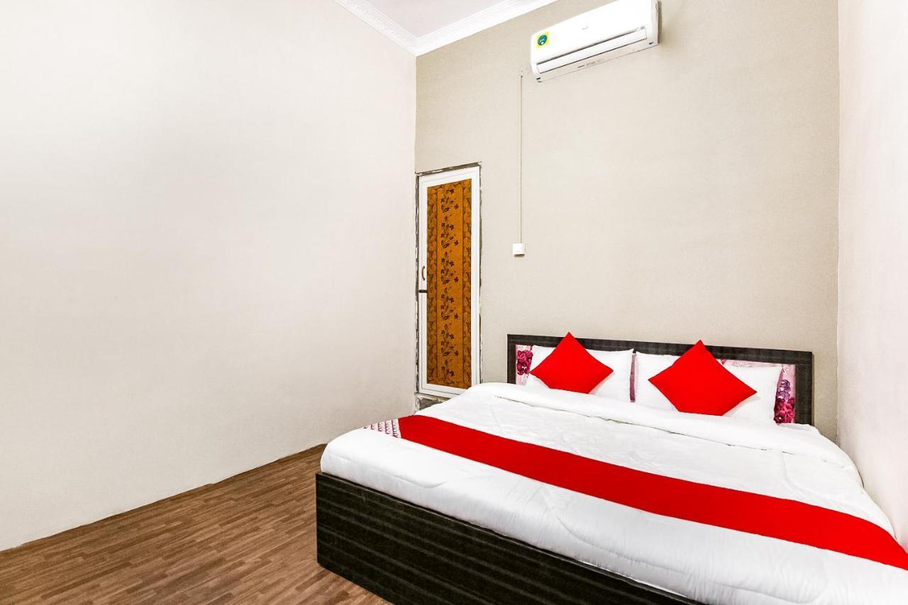 Oyo 69647 Yash Lodge จาบัลปูร์ ภายนอก รูปภาพ